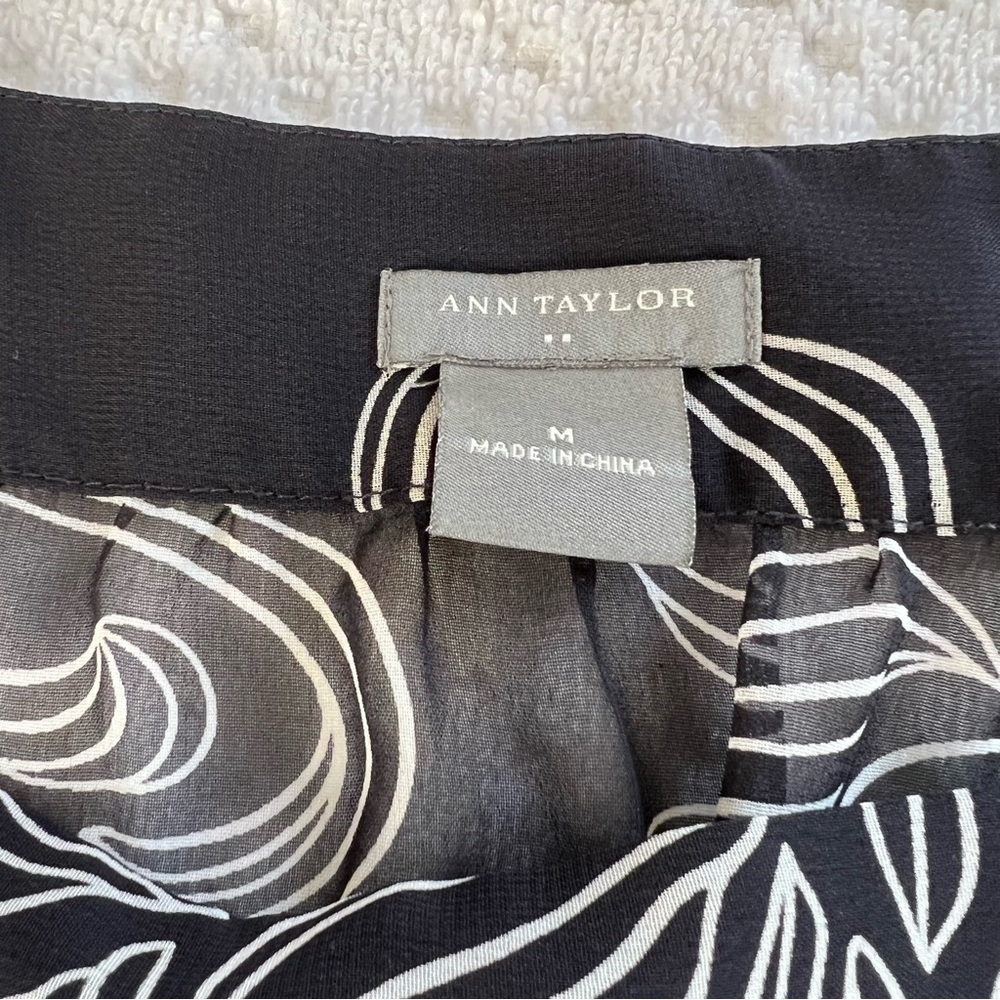 ! Ann Taylor  Summer Womens Blouse - Picture 4 of 9
